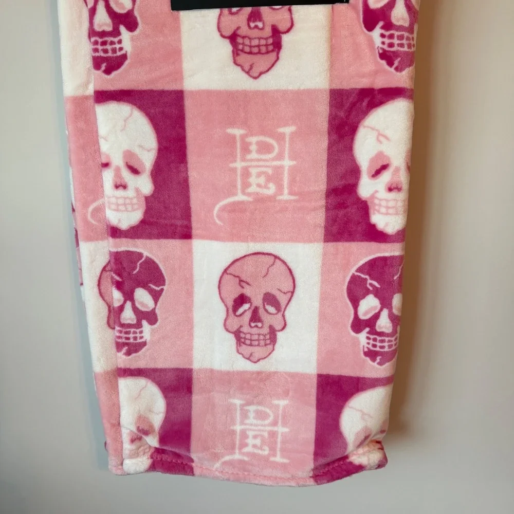 New Ed Hardy Pink White Skull Throw Blanket 60x70 Gothic Y2K Soft Halloween